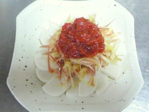 みょうがとかまぼこの梅和え完成品