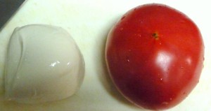トマトとモッツァレラのカプレーゼ１