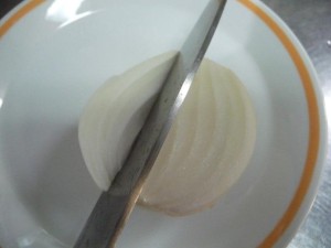 肉豆腐5-玉ねぎくし切りb