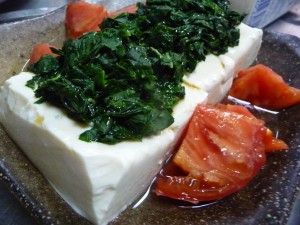 モロヘイヤの冷ややっこのせ　みょうがなし完成品