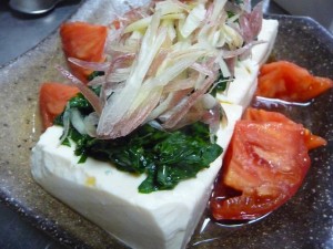 モロヘイヤの冷ややっこのせ完成品