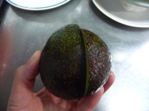 アボカドとトマトと豆腐のサラダ2