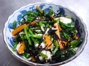 ほうれんそうとひじきの和え物完成品