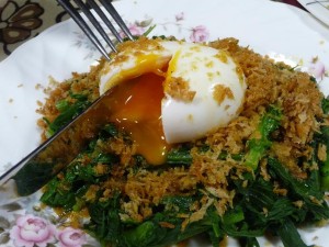 春菊のサラダ、完成品。