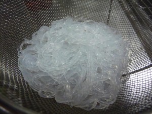 牛肉のナンプラーサラダ2