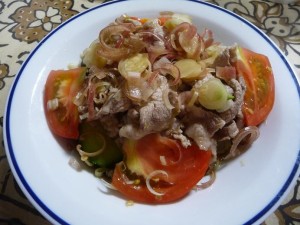 豚肉とみょうがのサラダ完成品