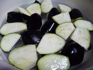 なすと鶏肉のバターポン酢1