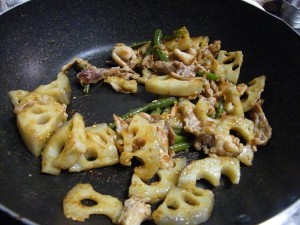 レンコンと豚肉の炒め物7