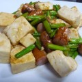 アスパラと豆腐、ウインナーの炒め物